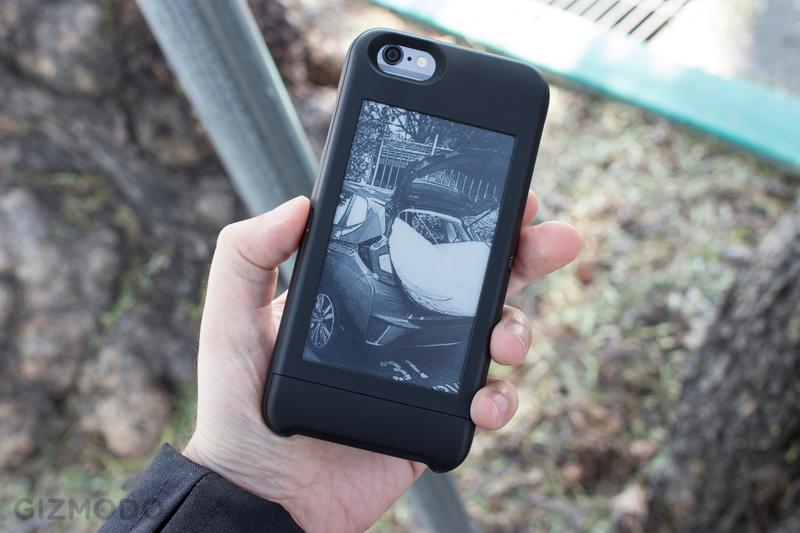 Illustration for article titled PopSlate Lightning Review: This iPhone Case Has An E-Ink Screen in Back